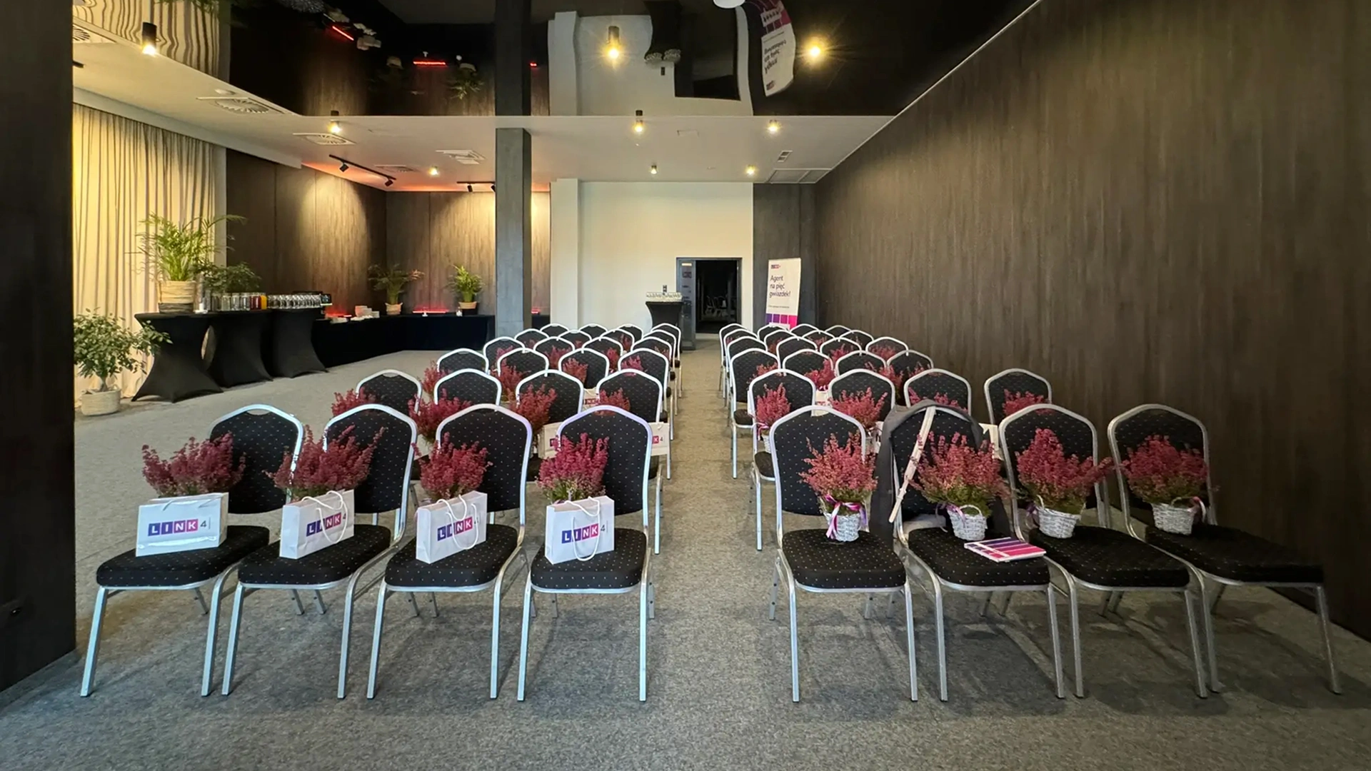 Konferencja biznesowa krok po kroku – jak zorganizować konferencję?